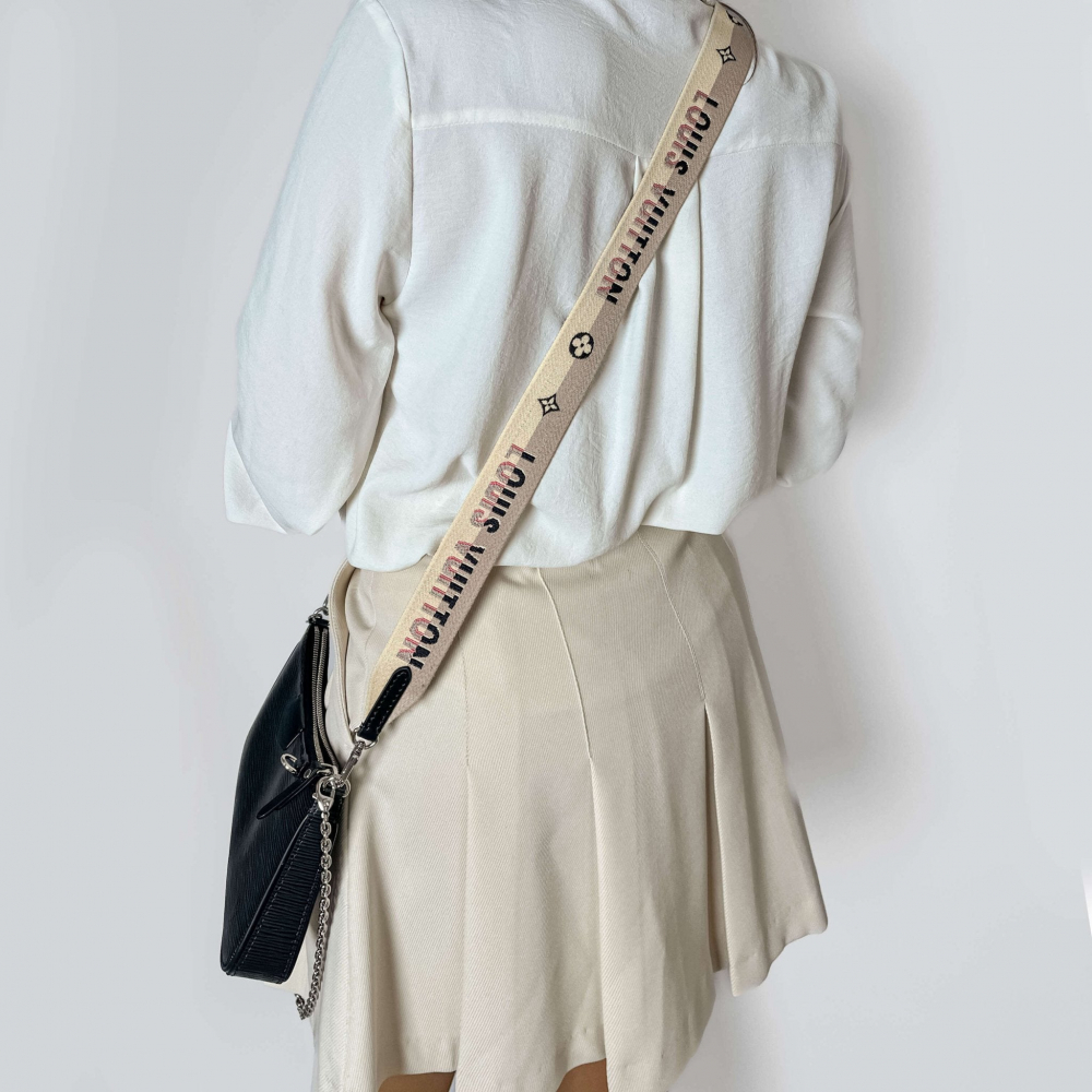 Louis Vuitton Easy Pouch On Strap Epi Leather 2-Ways Pouch Crossbody