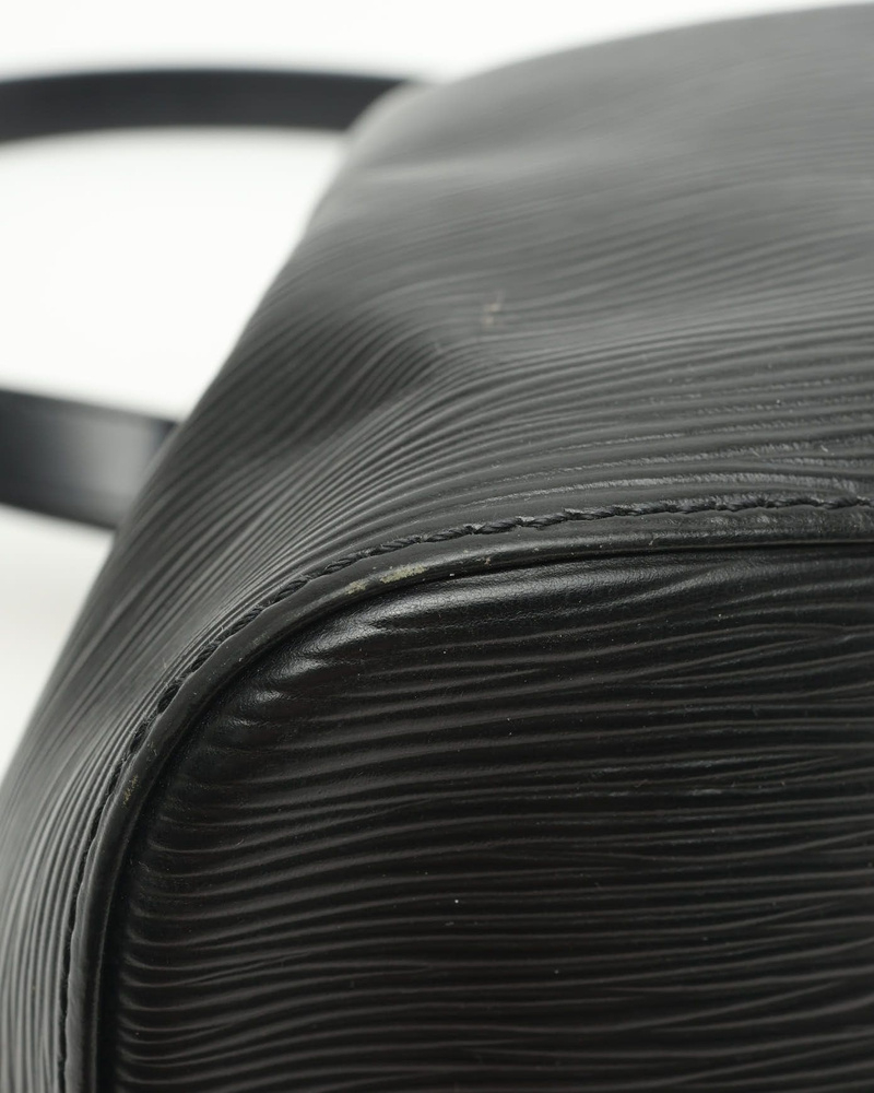 Louis Vuitton Epi Petit Noé Bag