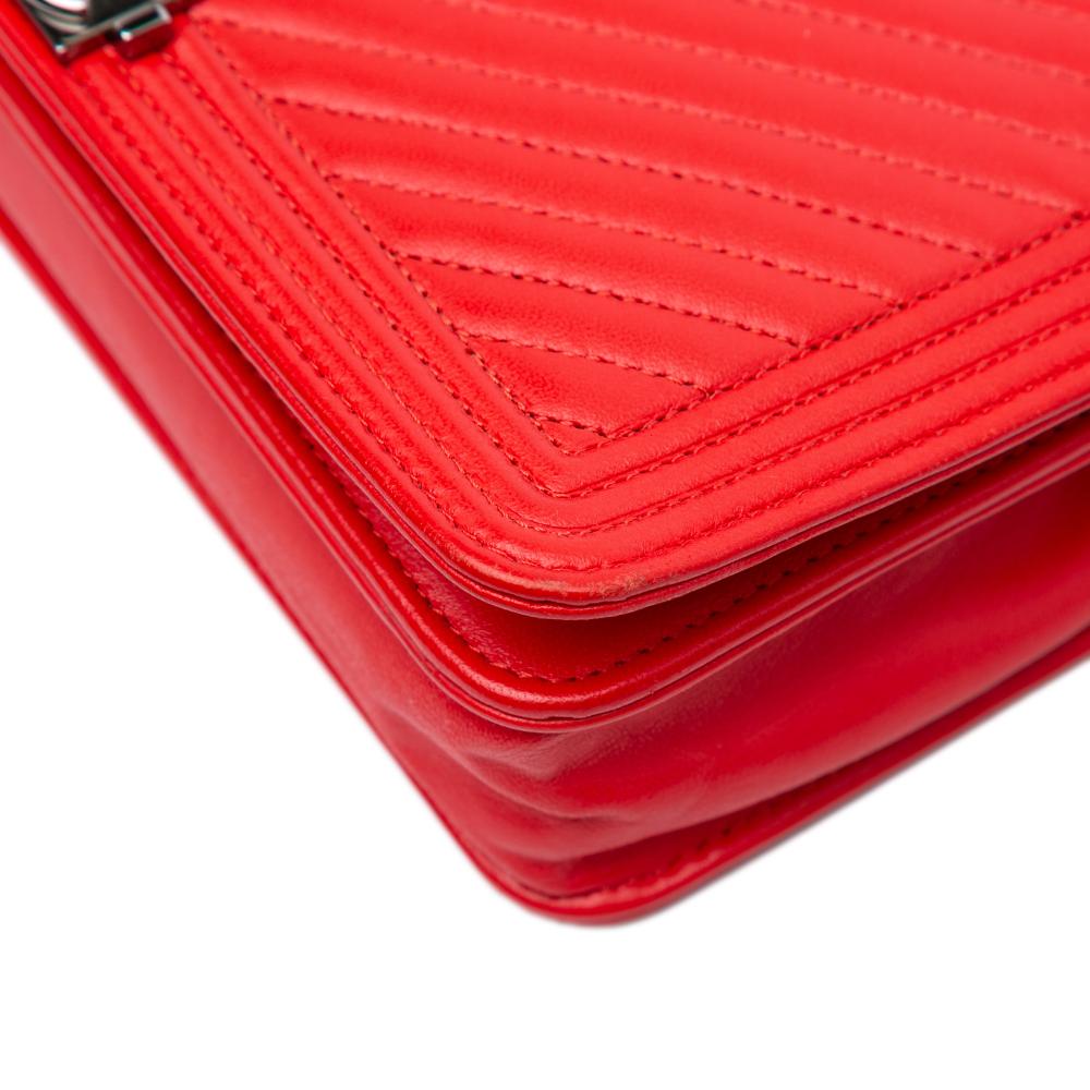 Chanel B Chanel Red Calf Leather Chevron skin Boy Wallet On Chain France