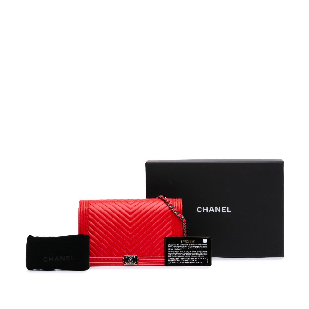 Chanel B Chanel Red Calf Leather Chevron skin Boy Wallet On Chain France