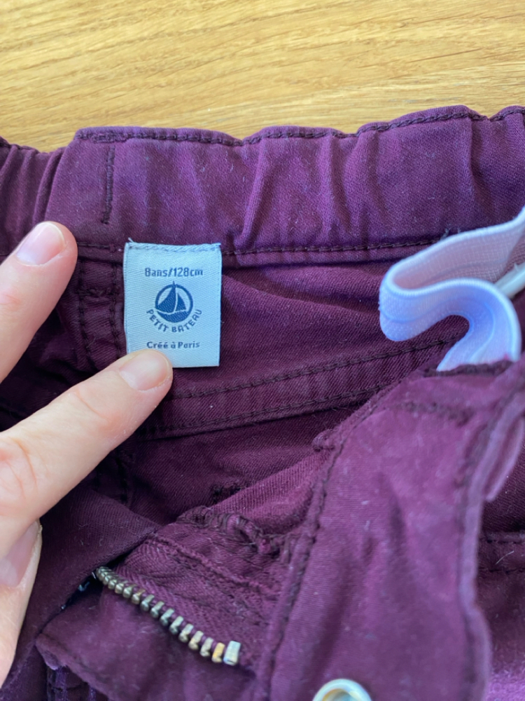 Petit Bateau Hose aus Baumwollcanvas pflaume