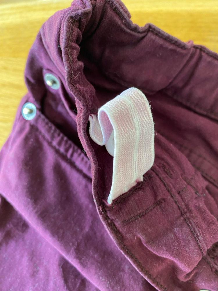 Petit Bateau Hose aus Baumwollcanvas pflaume