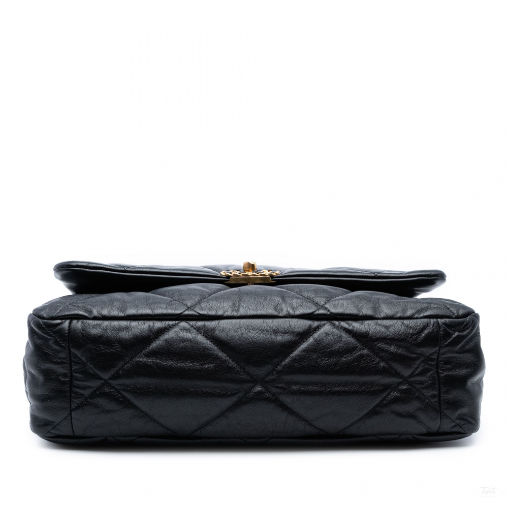 Chanel 19 Maxi Lambskin Leather Matelassè Flap Handbag Black