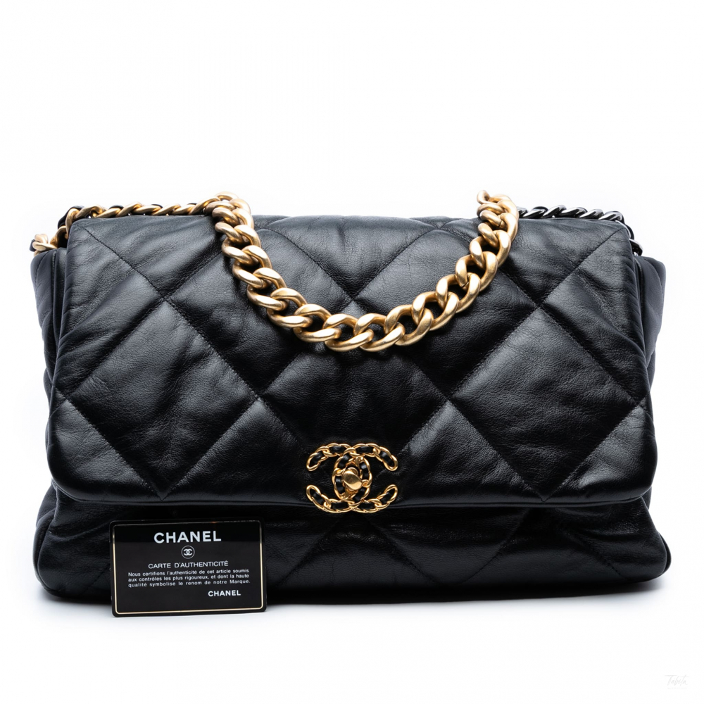 Chanel 19 Maxi Lambskin Leather Matelassè Flap Handbag Black