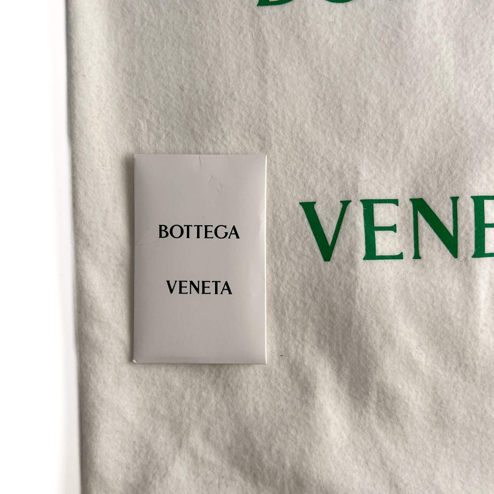 Bottega Veneta Pouch Small Intrecciato Leather Pouch Clutch White