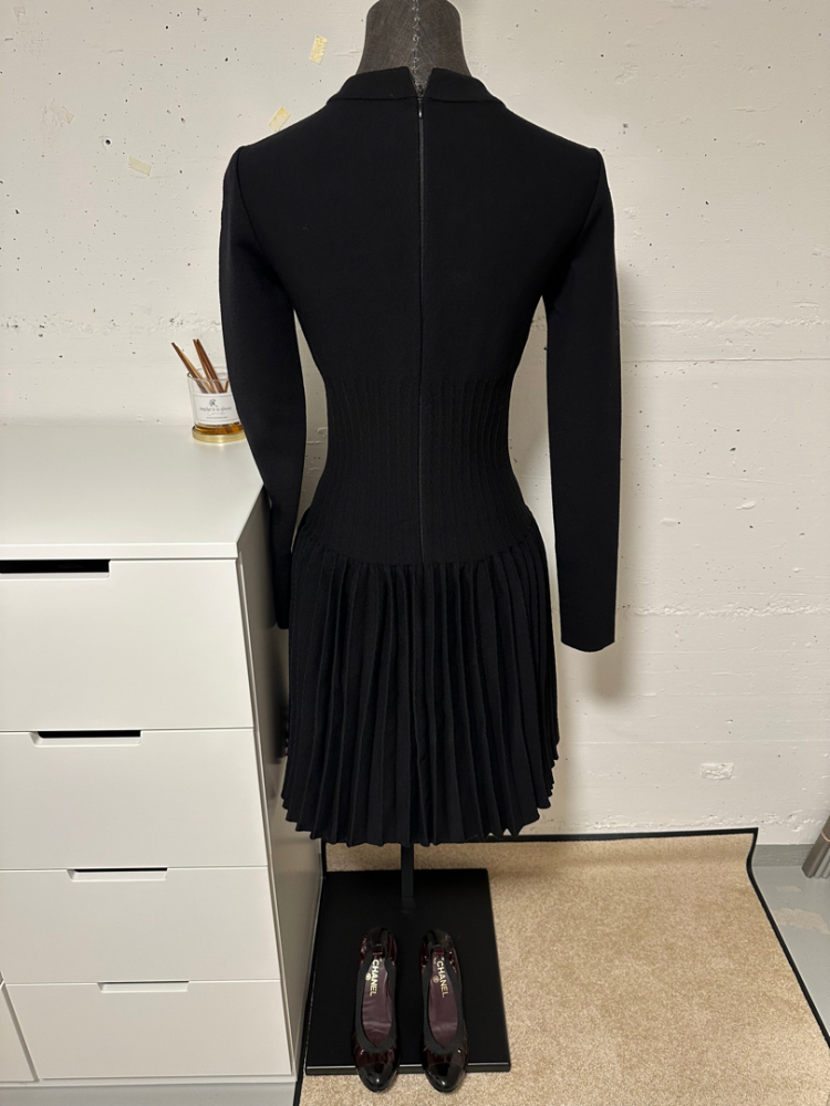 Alaïa Robe noire à manches longues