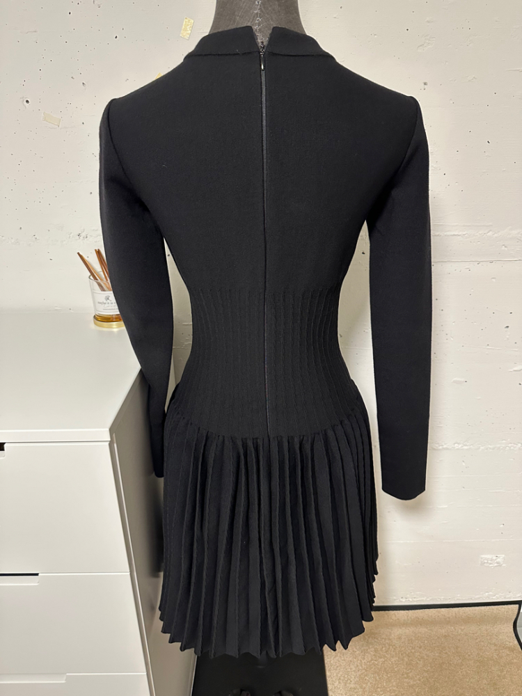 Alaïa Robe noire à manches longues