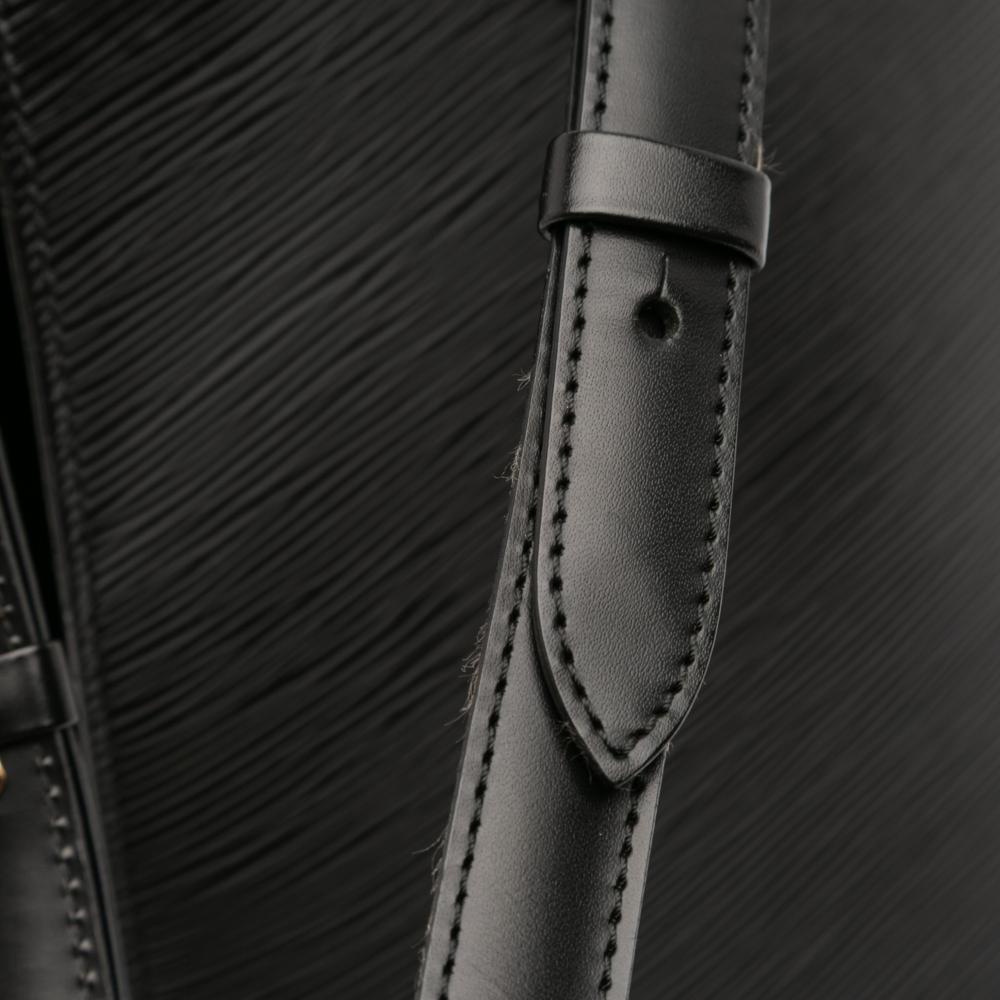 Louis Vuitton B Louis Vuitton Black Epi Leather Leather Epi Cluny France