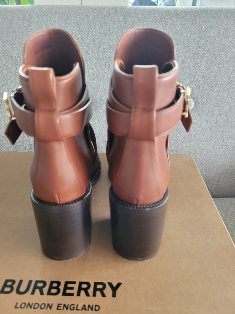Burberry Boots