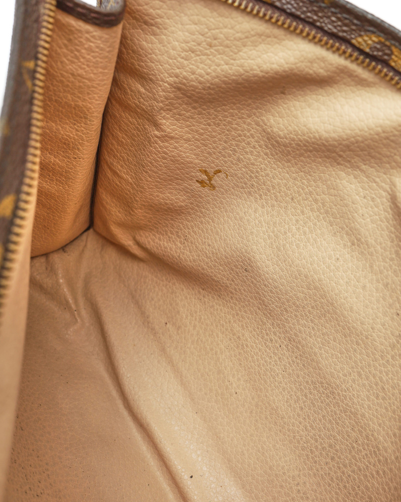 Louis Vuitton Monogram Poche Toilette 25