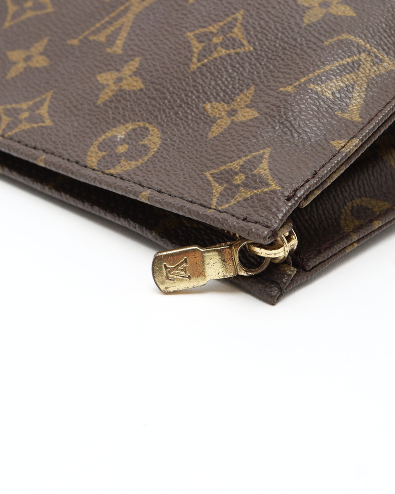 Louis Vuitton Monogram Poche Toilette 19