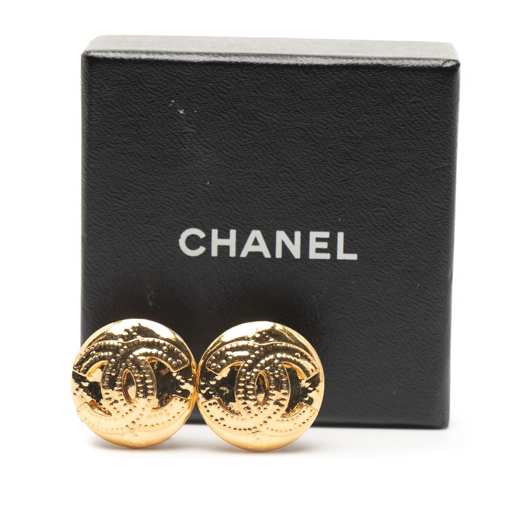 Chanel B Chanel Gold Gold Plated Metal CC Round Clip On Earrings France