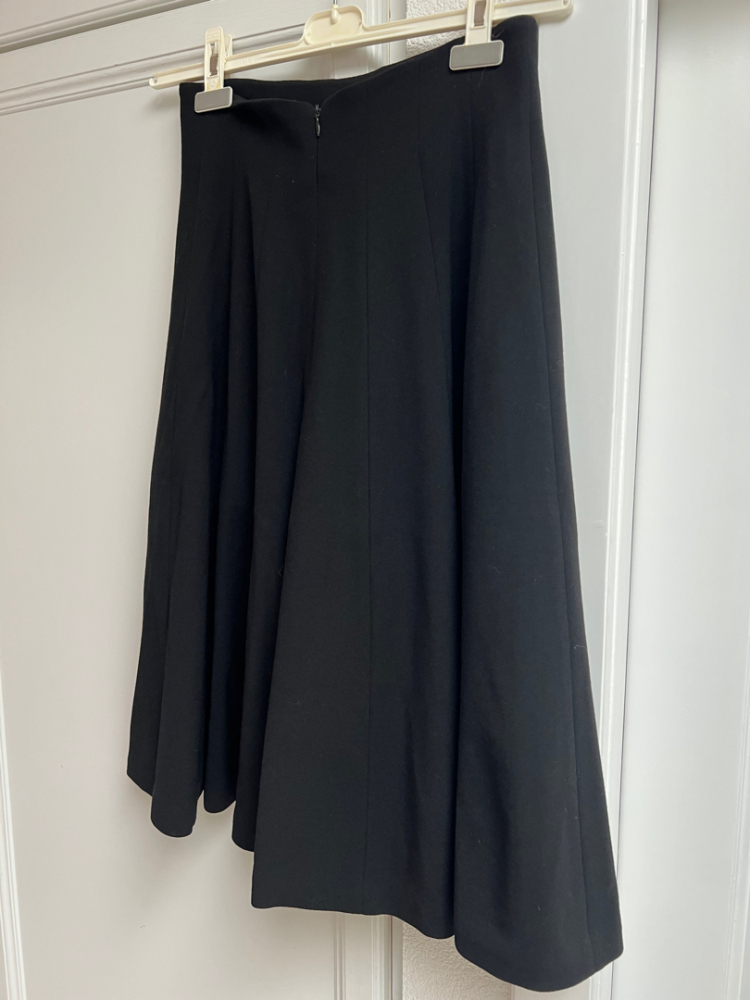 Hermès Paris – Tailored Wool Skirt Suit