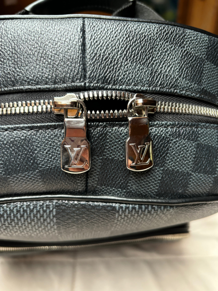 Louis Vuitton Sac de voyage en cuir verni Campus