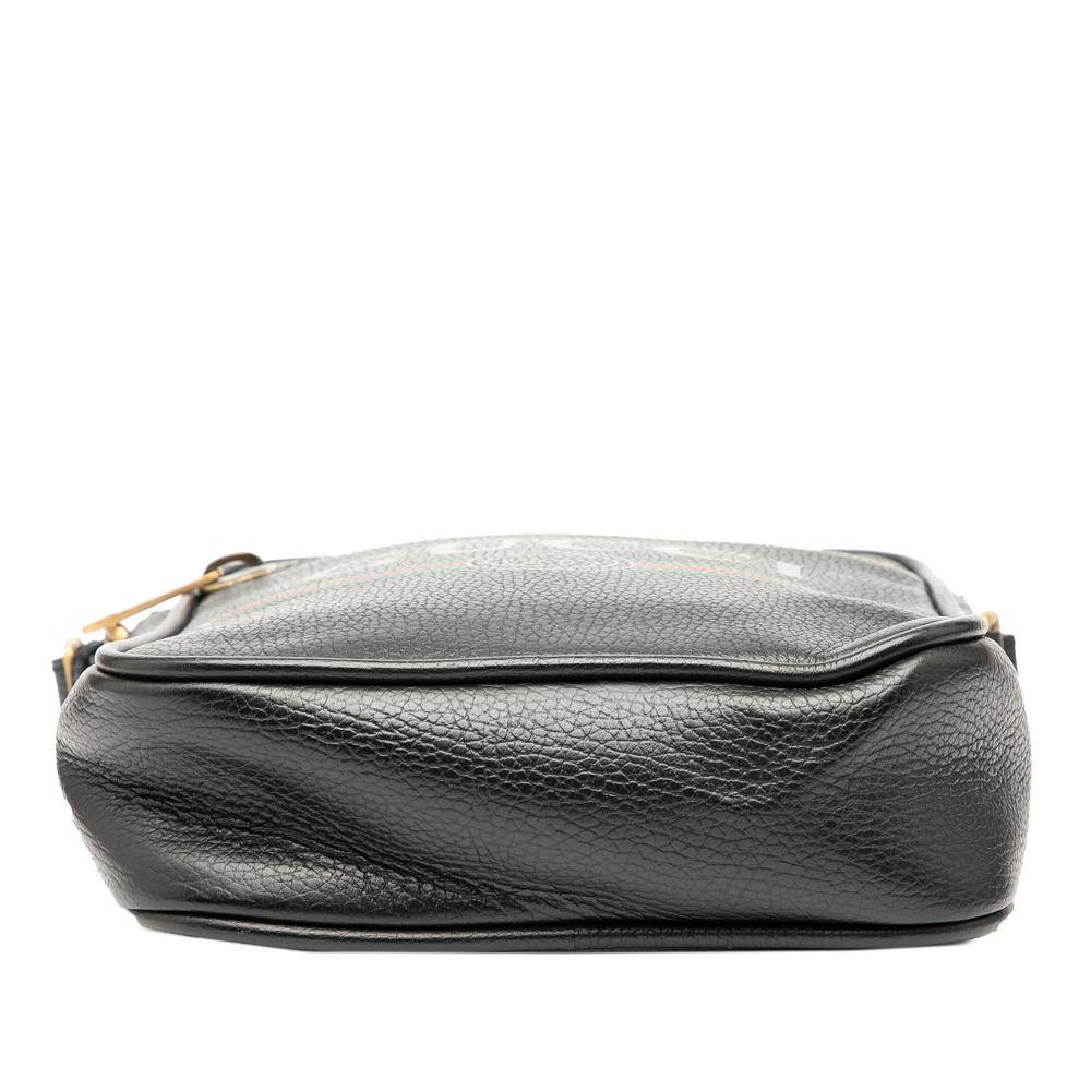 Gucci AB Gucci Black Calf Leather Grained skin Logo Crossbody Italy