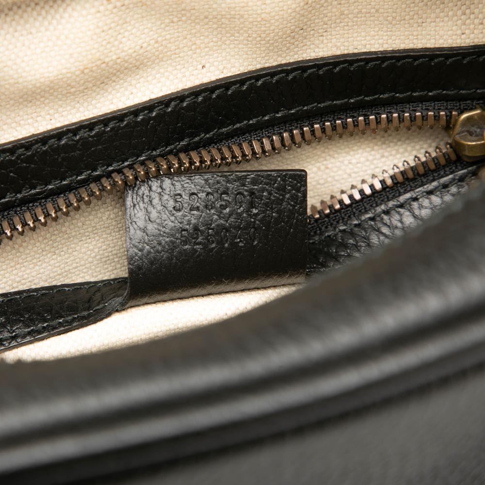 Gucci AB Gucci Black Calf Leather Grained skin Logo Crossbody Italy