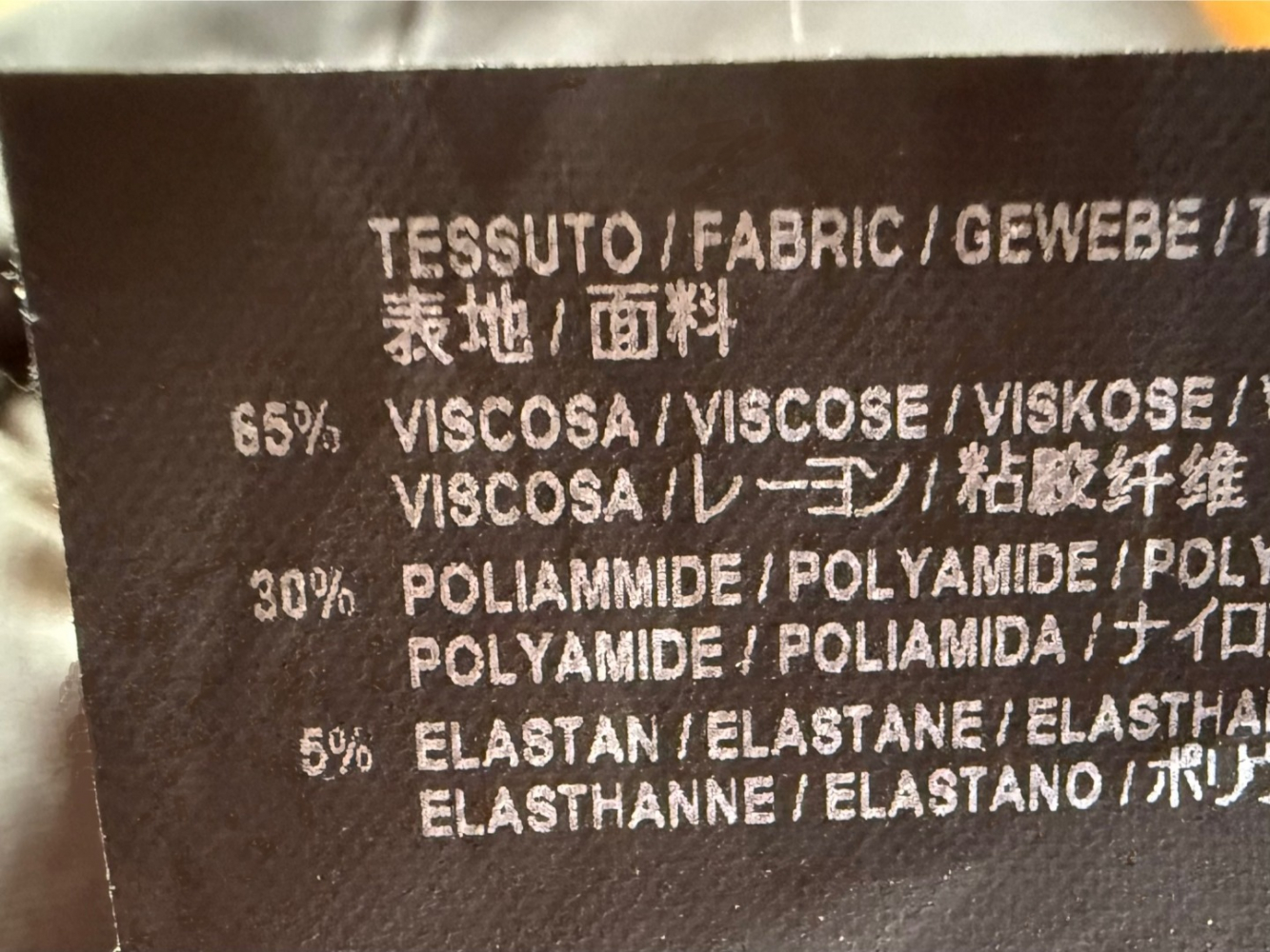 Balenciaga Minirobe en tricot à épaules courtes iconique !
