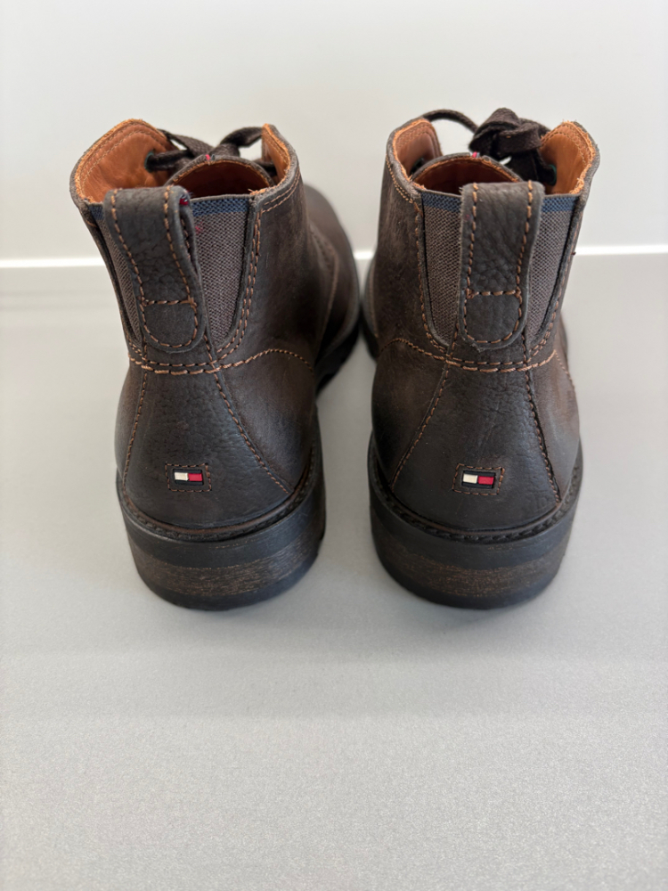 Tommy Hilfiger Notched boots