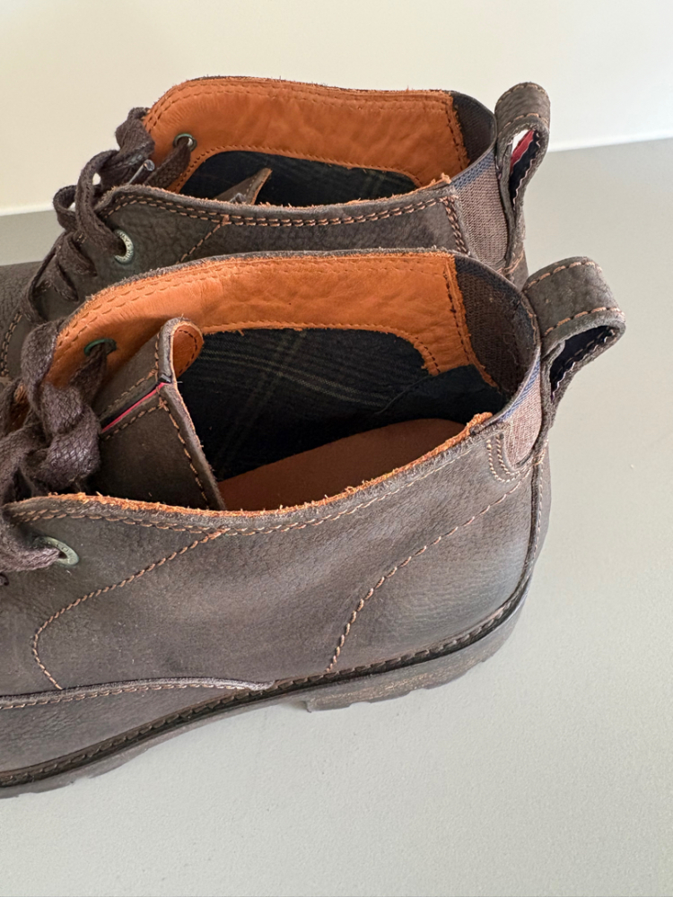 Tommy Hilfiger Notched boots