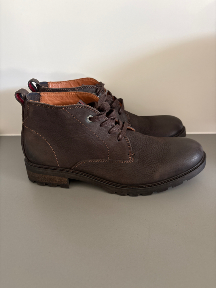 Tommy Hilfiger Notched boots