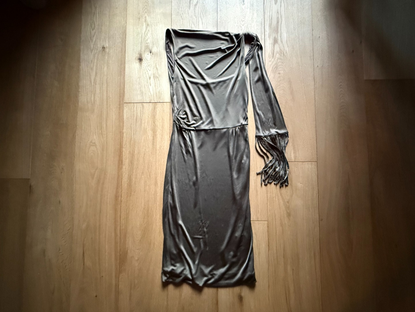 Gucci Slinky Gucci dress with tie