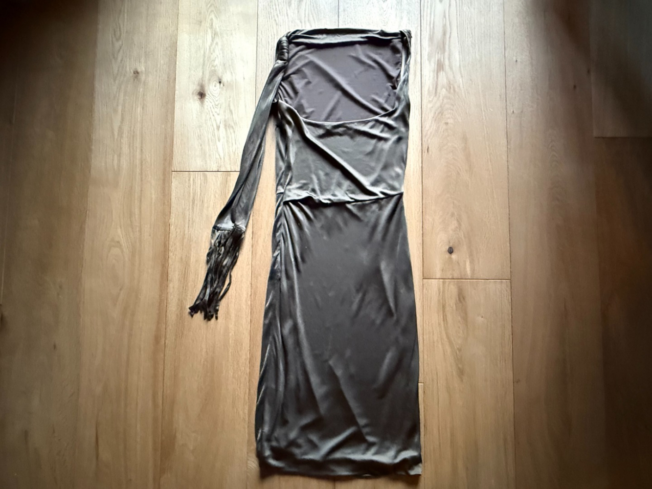 Gucci Slinky Gucci dress with tie