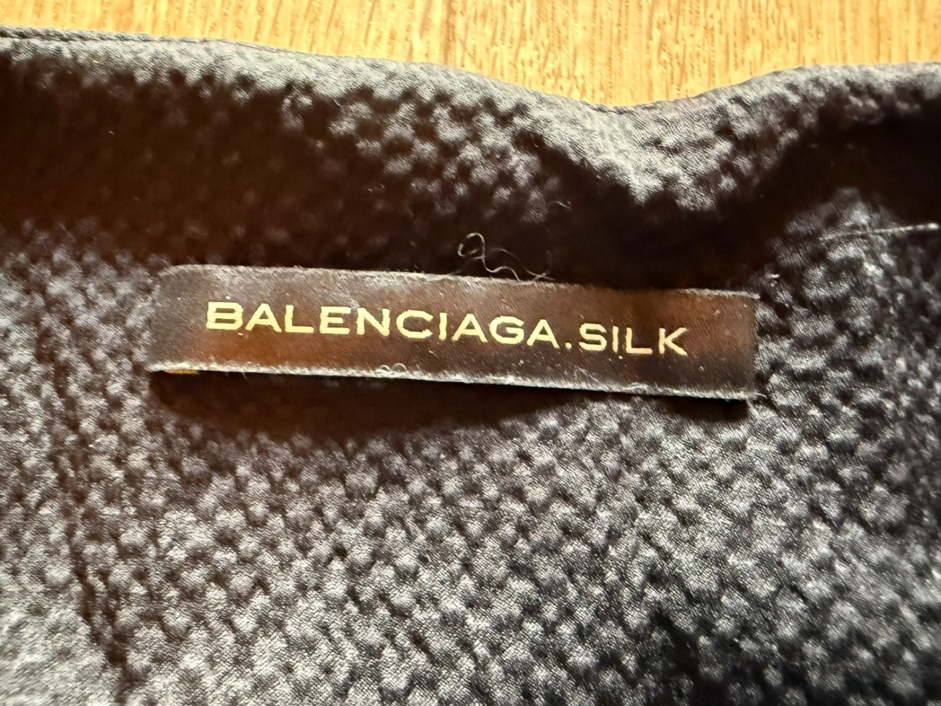 Balenciaga Adorable, amusante et flottante petite robe en soie