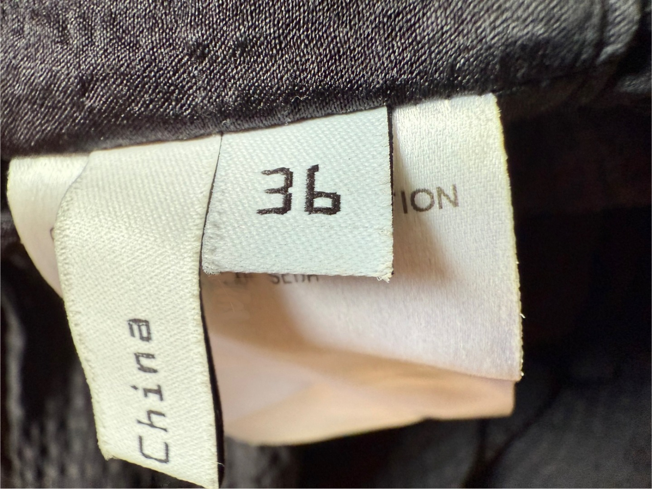 Balenciaga Adorable, amusante et flottante petite robe en soie