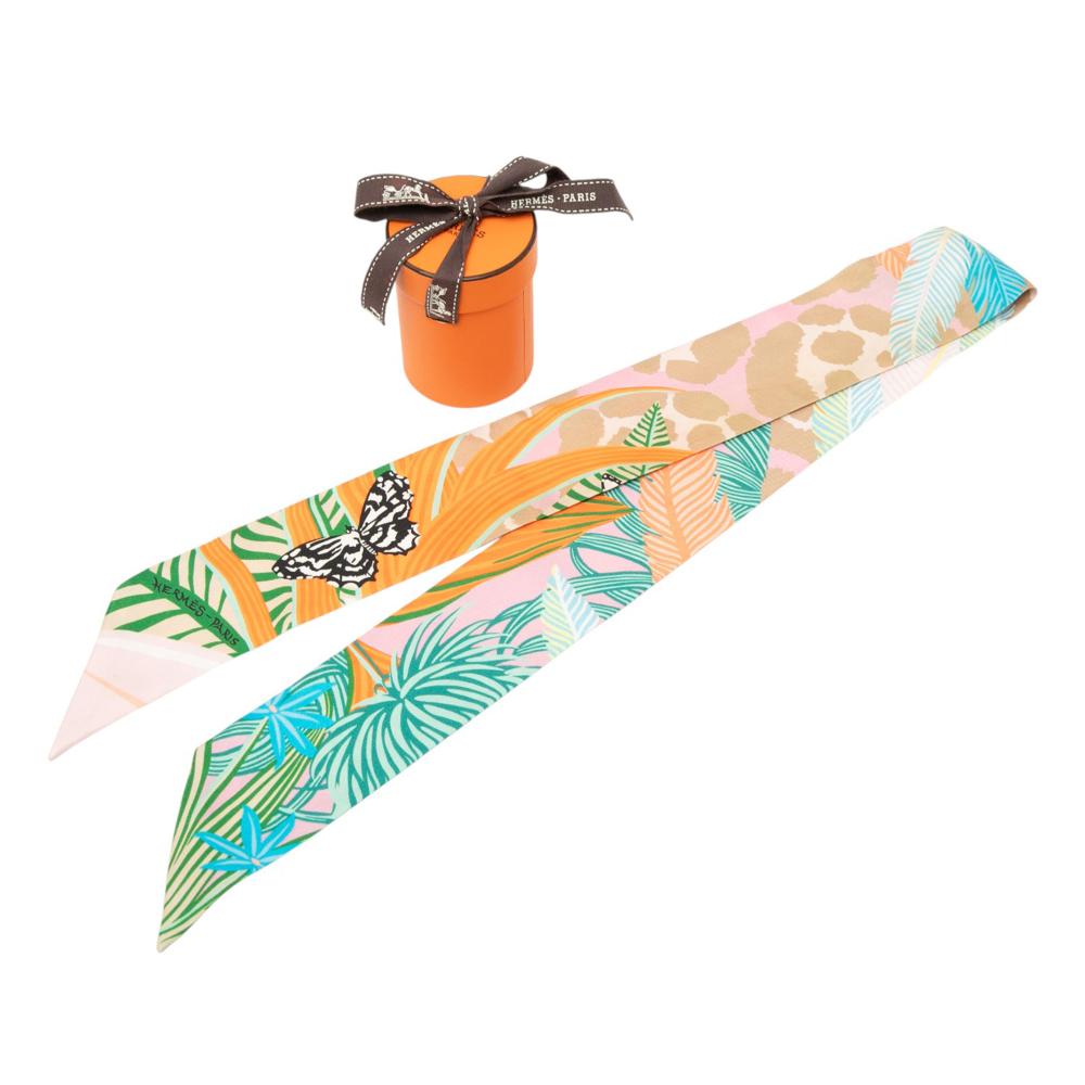 Hermès B Hermès Pink Light Pink Silk Fabric Jaguar Quetzal Twilly Scarf France