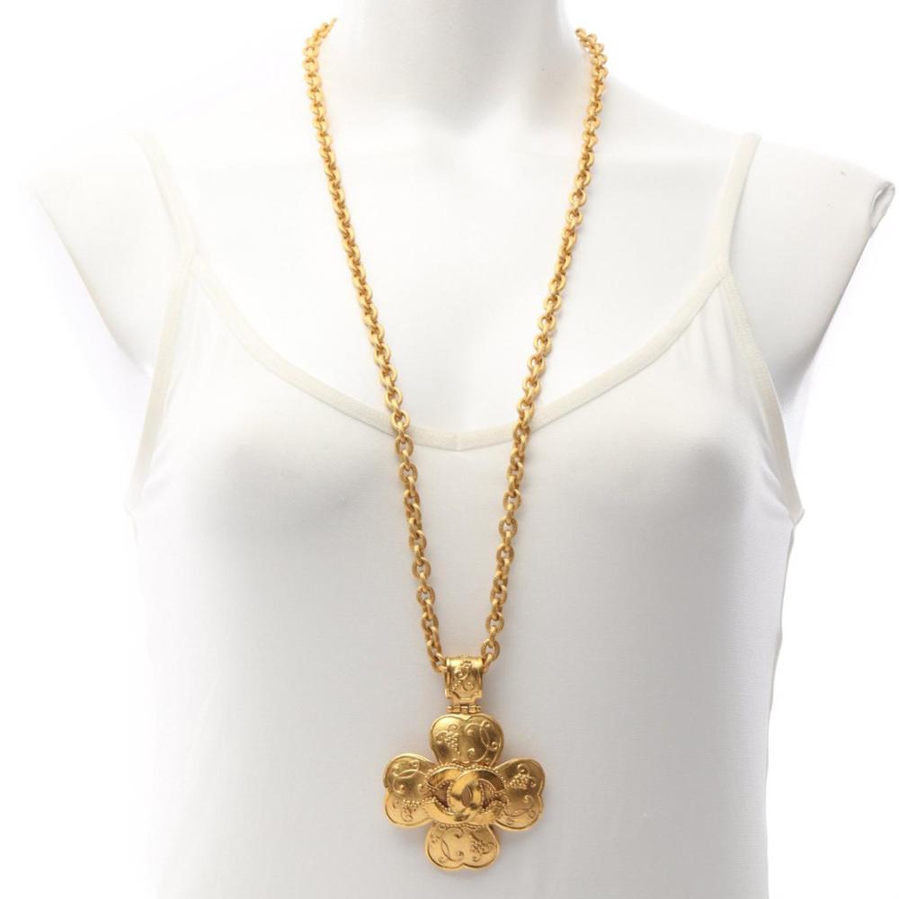 Chanel AB Chanel Gold Gold Plated Metal CC Clover Pendant Necklace France