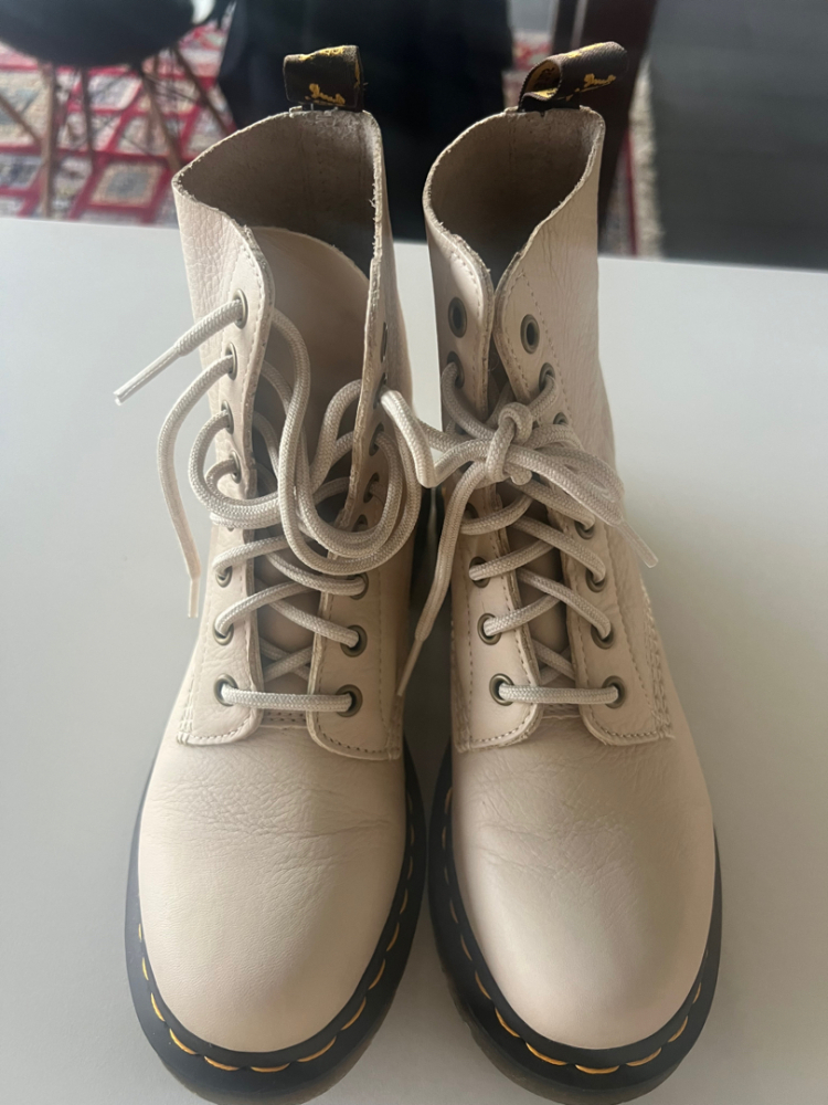 Dr. Martens Schnürstiefeletten