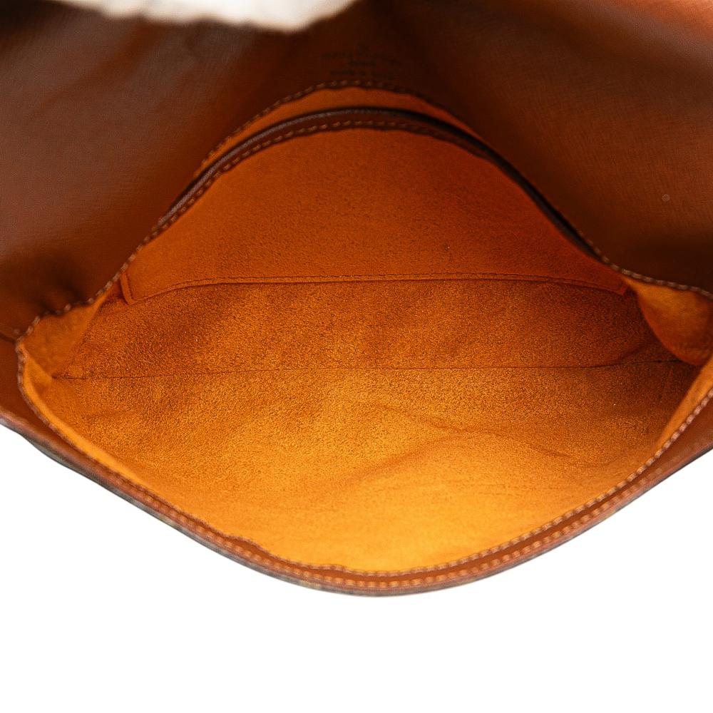 Louis Vuitton B Louis Vuitton Brown Monogram Canvas Canvas Monogram Musette Tango Long Strap Spain