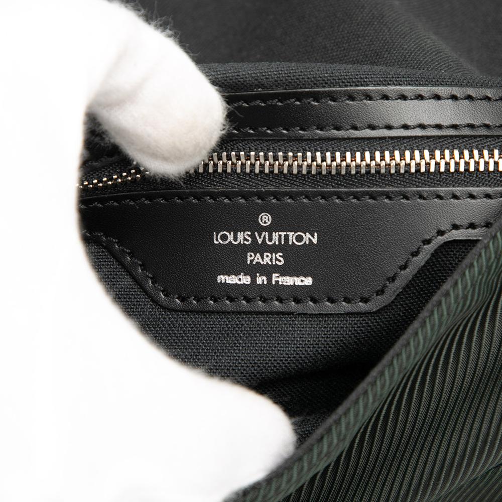 Louis Vuitton B Louis Vuitton Black Taiga Leather Leather Taiga Viktor France