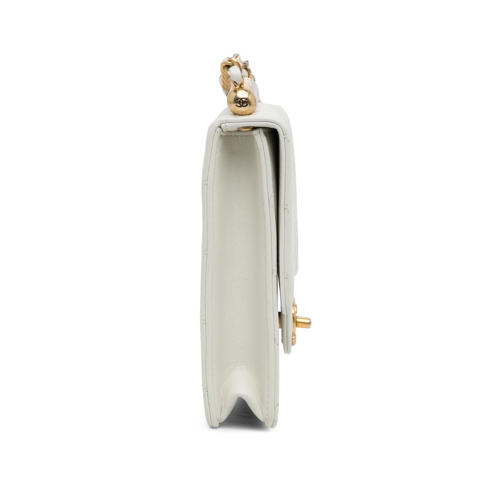 Chanel AB Chanel White Lambskin Leather Leather Small Chic Pearls Flap Italy