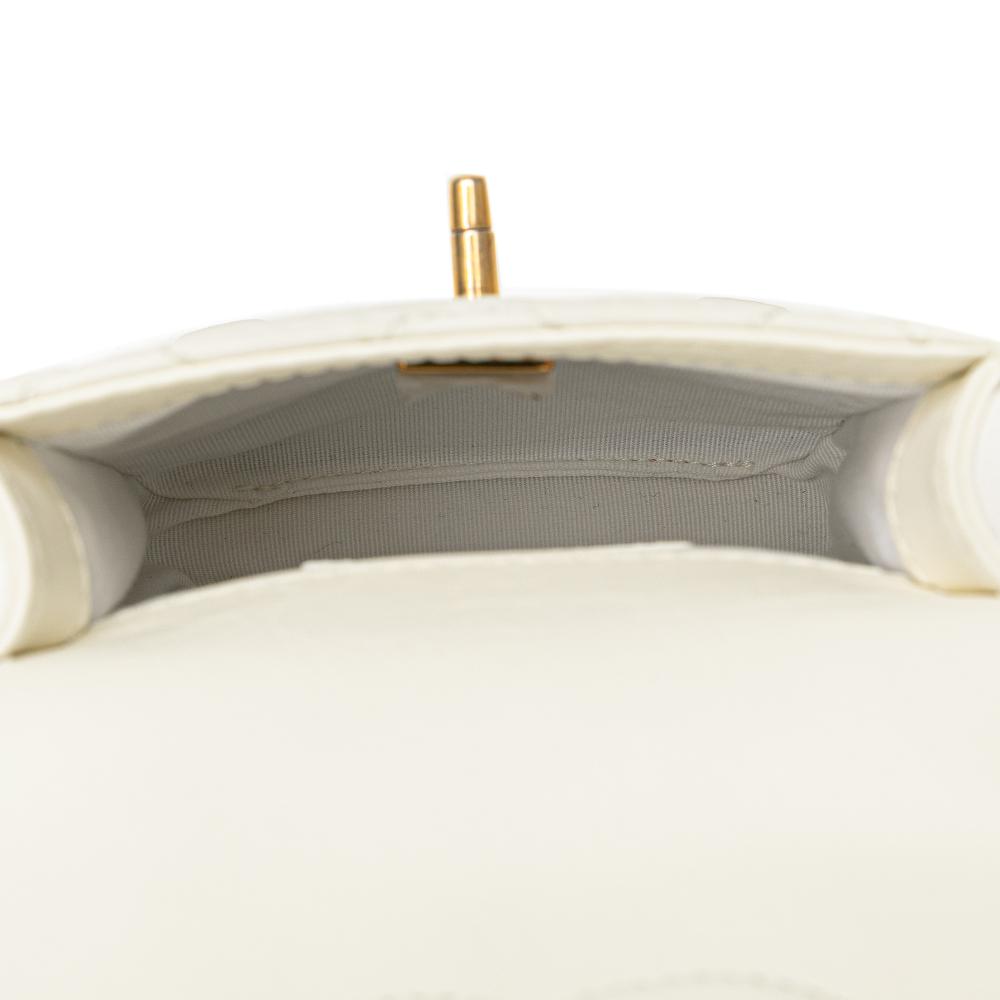 Chanel B Chanel White Ivory Calf Leather Mini Aged skin City School Flap France