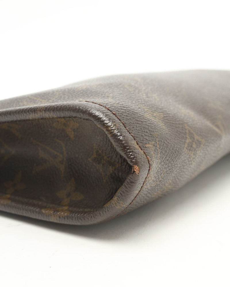 Louis Vuitton Laptop Case, size 17-Inch