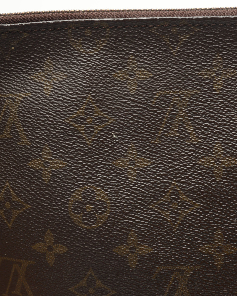 Louis Vuitton Laptop Case, size 17-Inch