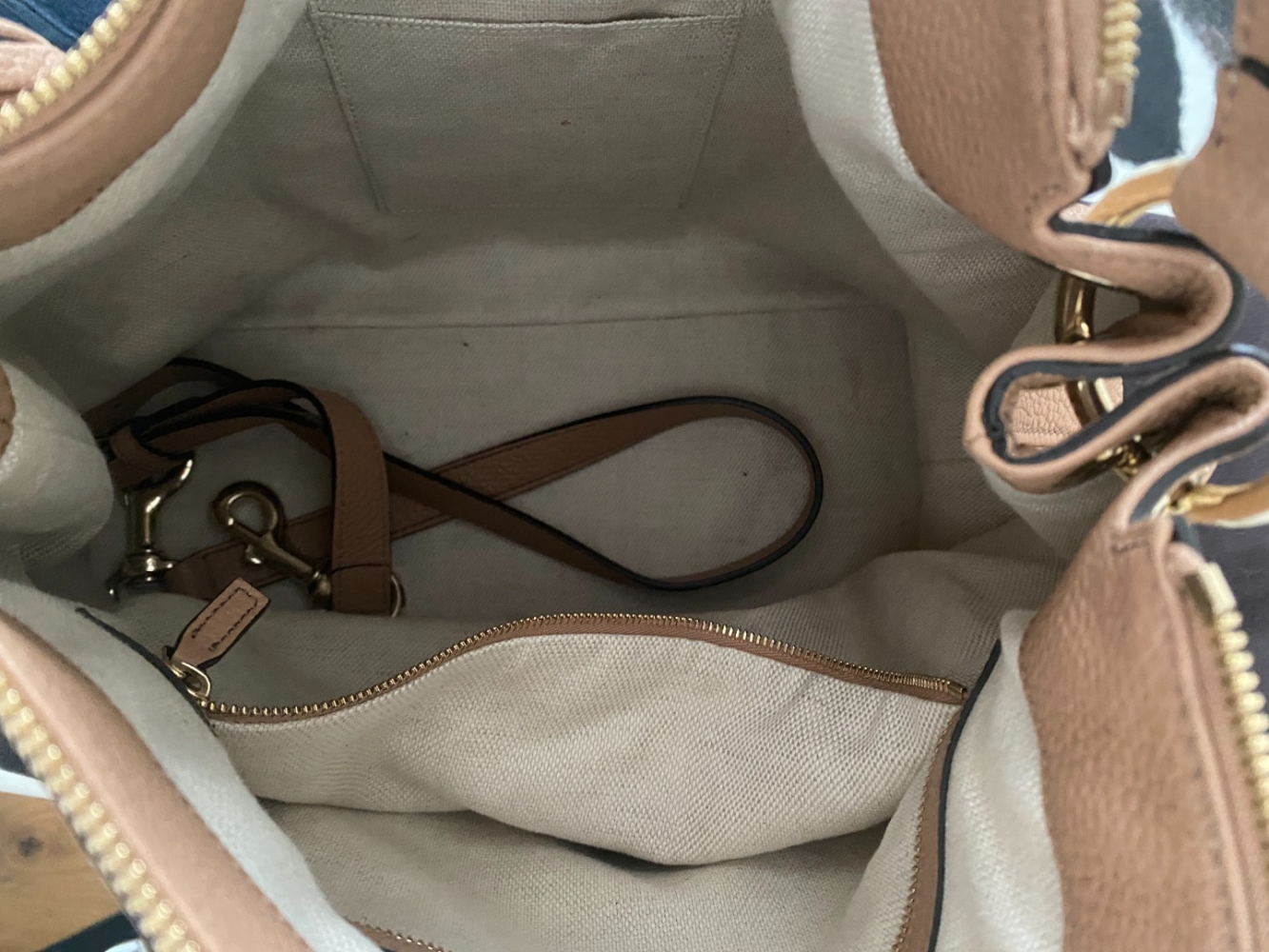 Gucci Soho Tassel Hobo Bag Beige