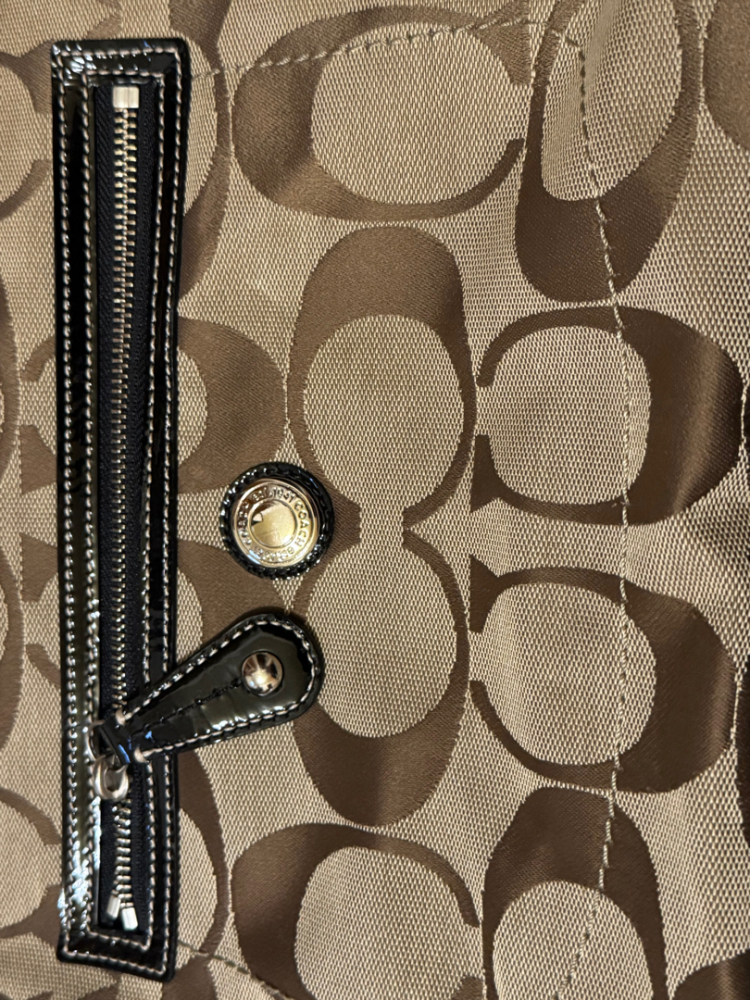 Coach Signature C Laura Kisslock Carryall