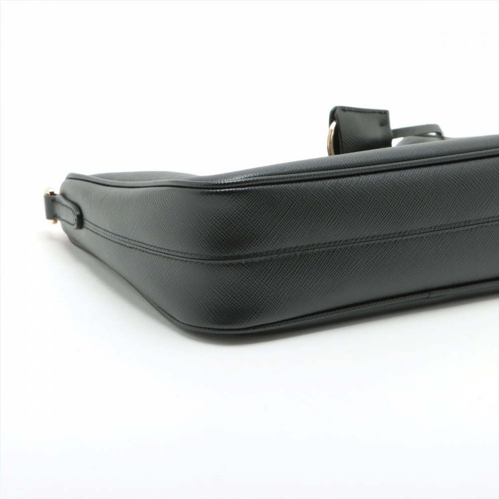 Prada Re-Edition 2005 Leather Pouch Crossbody Black