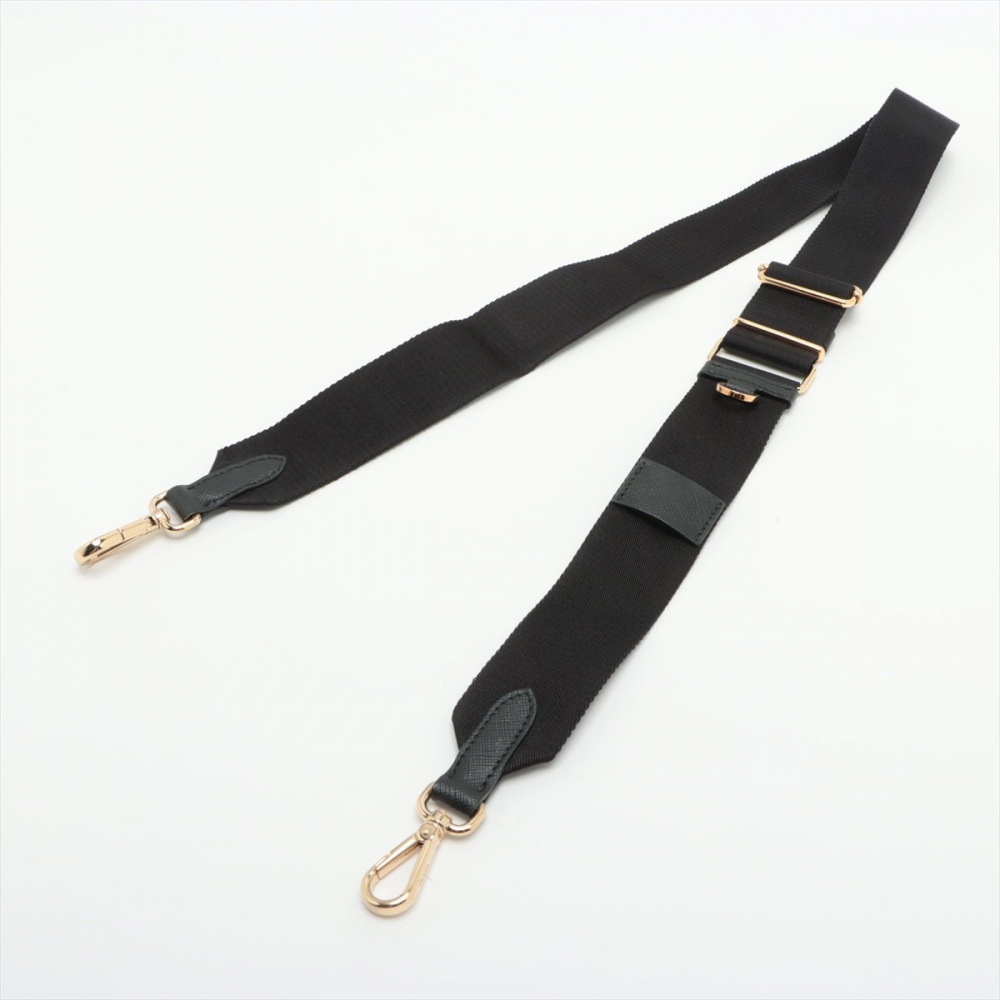 Prada Re-Edition 2005 Leather Pouch Crossbody Black