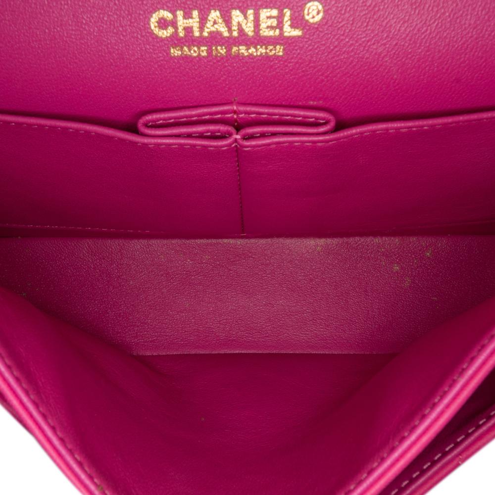 Chanel B Chanel Pink Blush Lambskin Leather Leather Medium Classic Chevron Lambskin Double Flap France