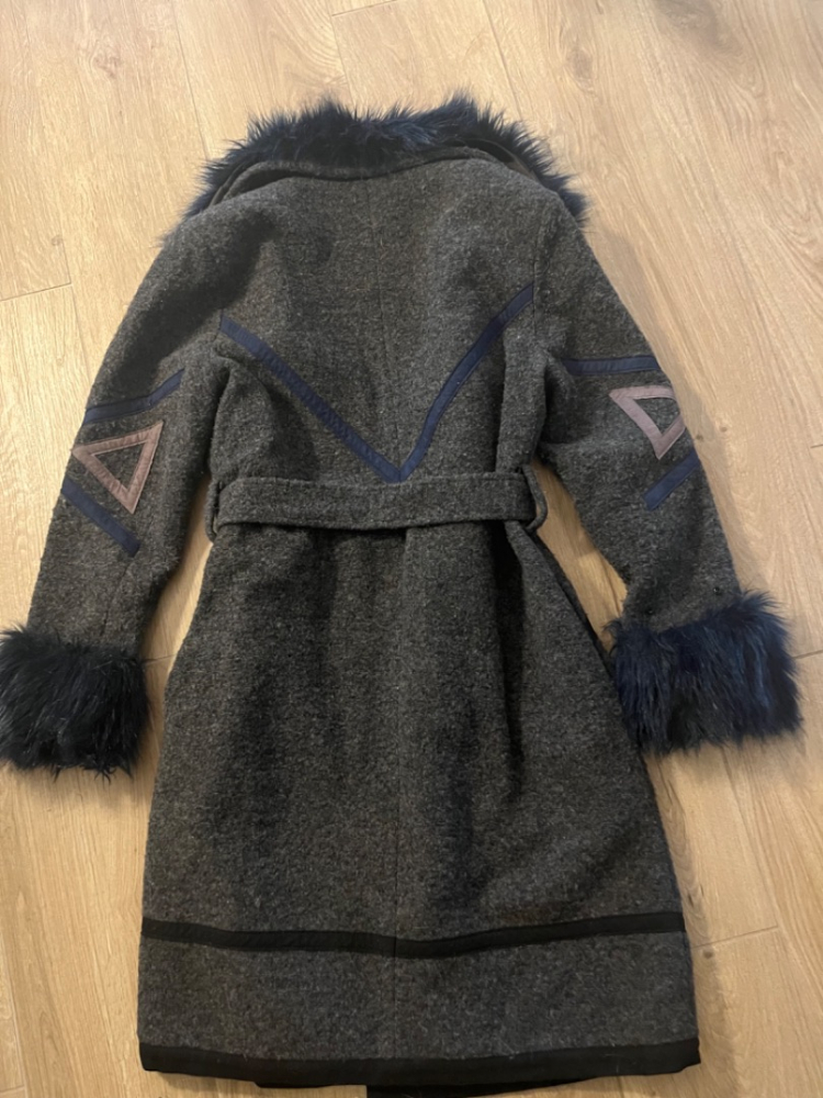 Bleu Blanc Rouge Wollmantel mit Pelzimitat, blau und grau