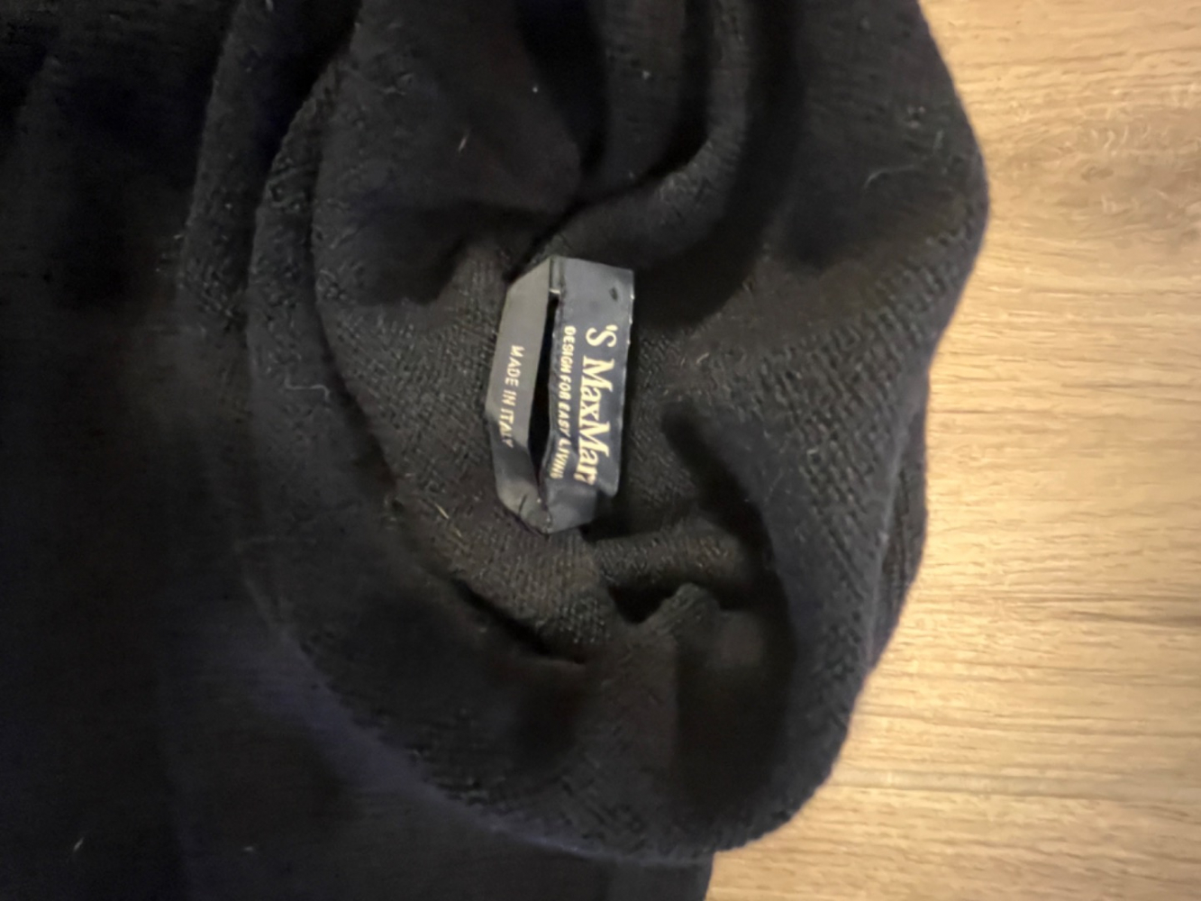 Max Mara Marineblauer Pullover mit Rollkragen