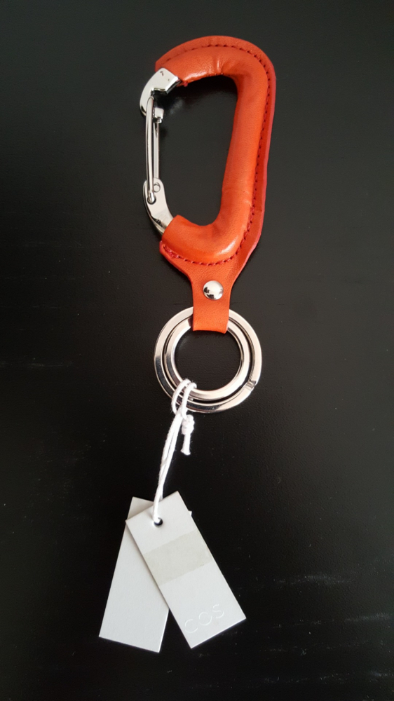 Cos (Neu!) 2er-Set Schlüsselanhänger mit Karabinerhaken aus Leder