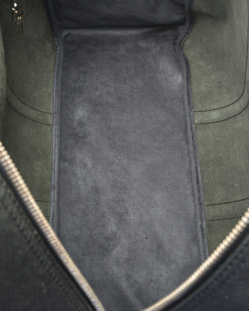 Louis Vuitton Taiga Kendall PM Weekend Bag