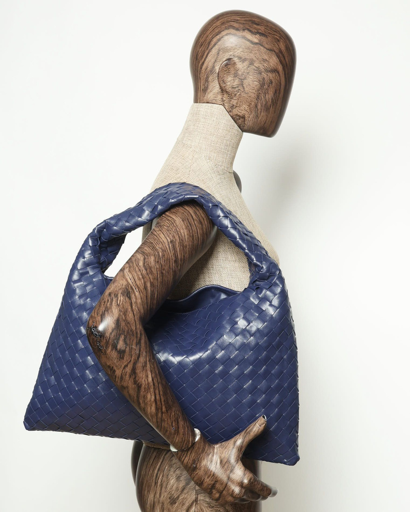 Bottega Veneta Intrecciato Hop Small Bag