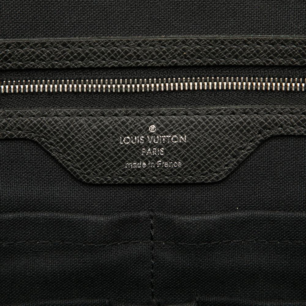 Louis Vuitton B Louis Vuitton Black Taiga Leather Leather Taiga Neo Igor Briefcase France