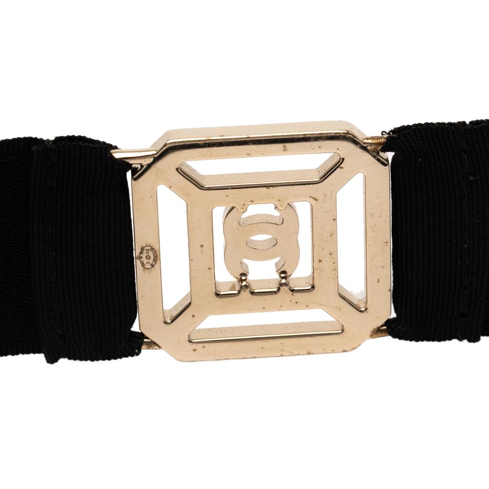 Chanel AB Chanel Gold Gold Plated Metal Rhinestones Embellished Snowflake Pendant Necklace Italy