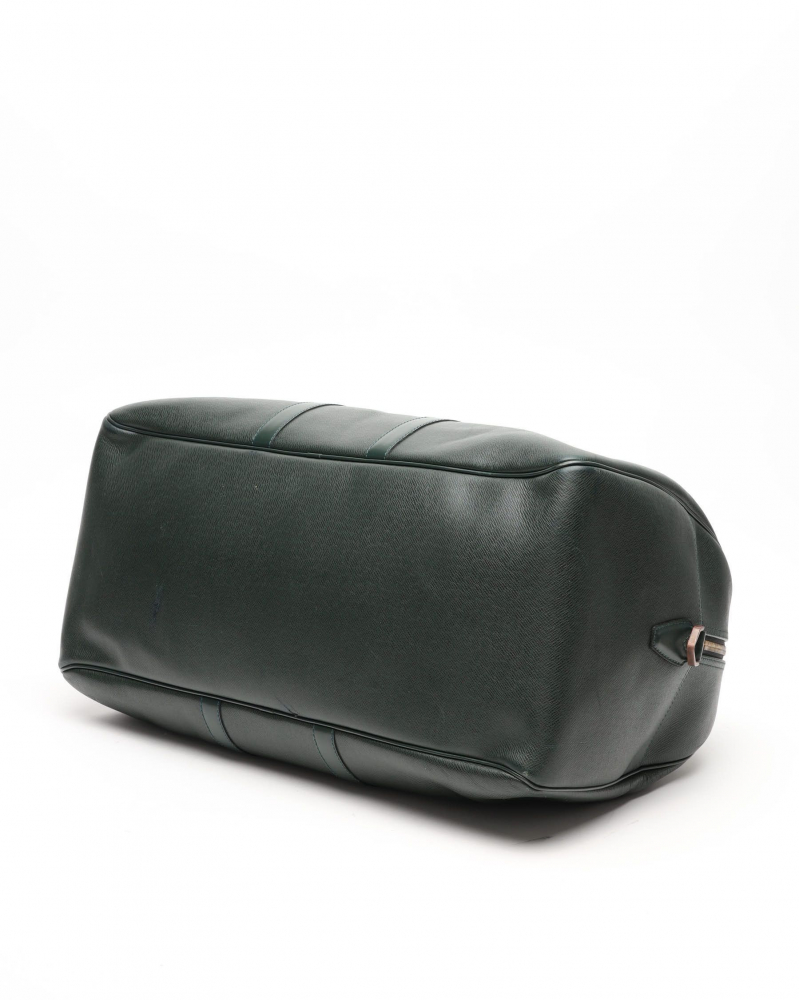 Louis Vuitton Taiga Kendall GM Weekend Bag